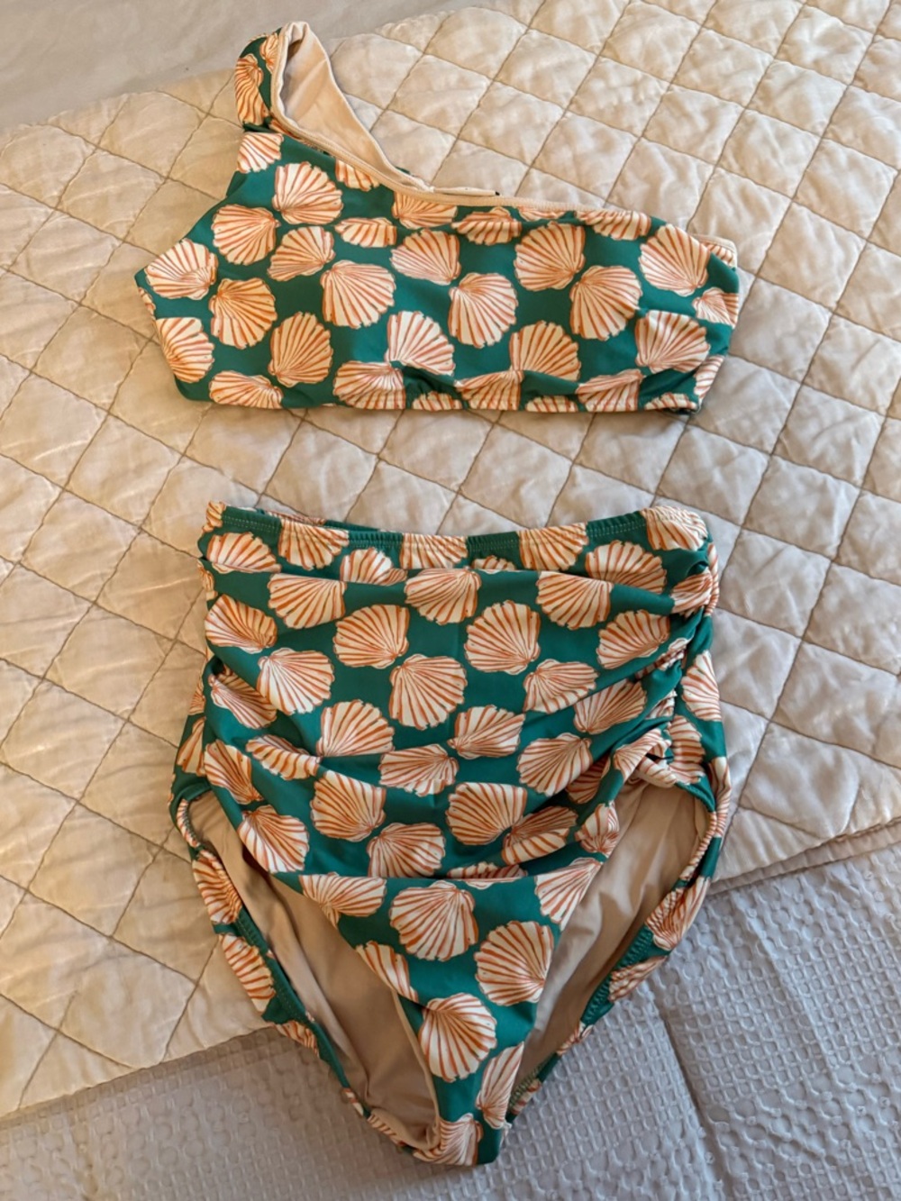 Hermoza Green Shell Print Two-Piece Bikini Set